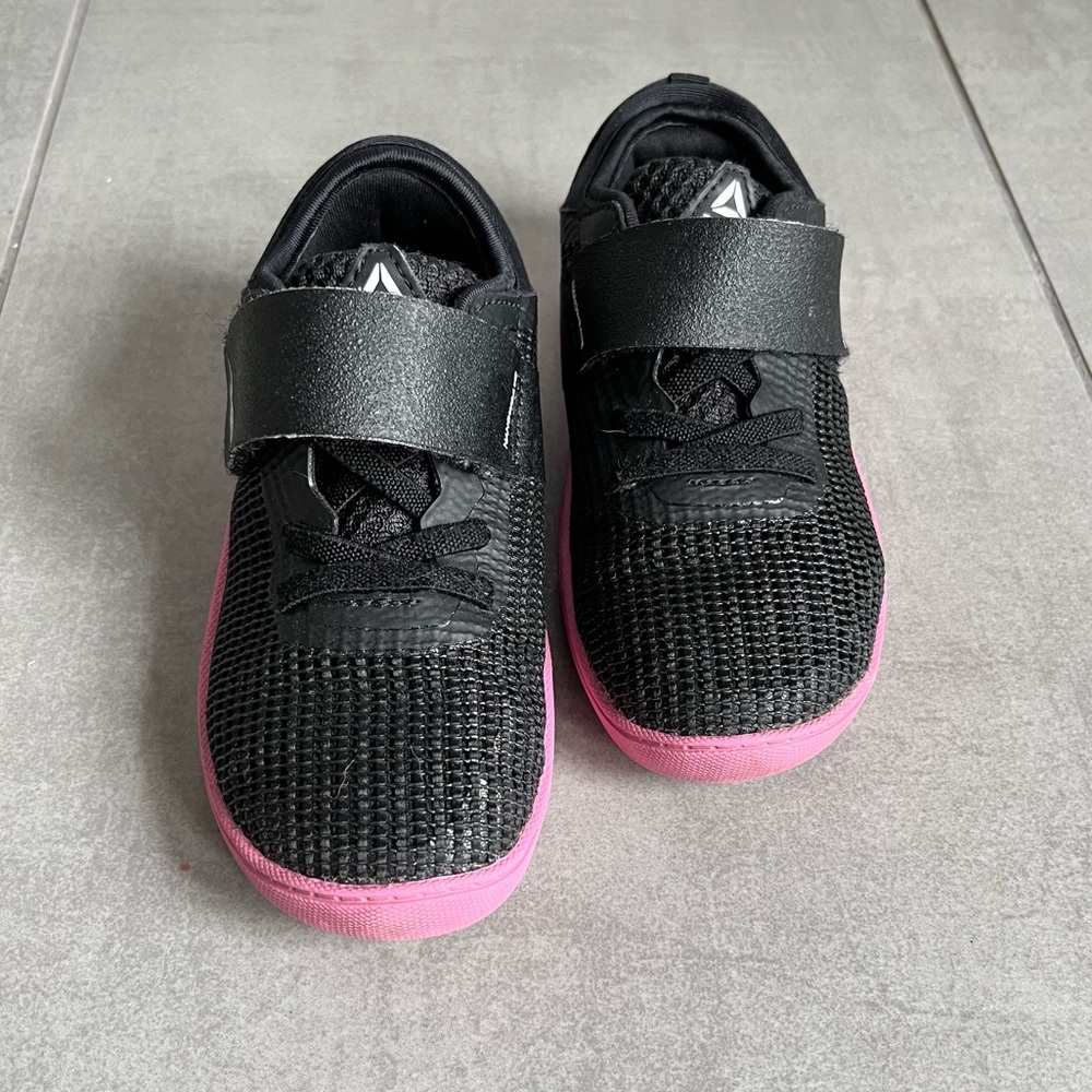 REEBOK | CrossFit Nano Toddler Sneaker black/pink size 9